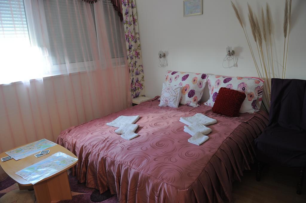 Apartment Daca Stan Belgrado Esterno foto